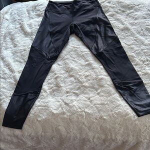 Koral Shiny Black Active Leggings